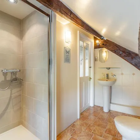 بيت للعطل 1 Bed In Oc-lr072 *